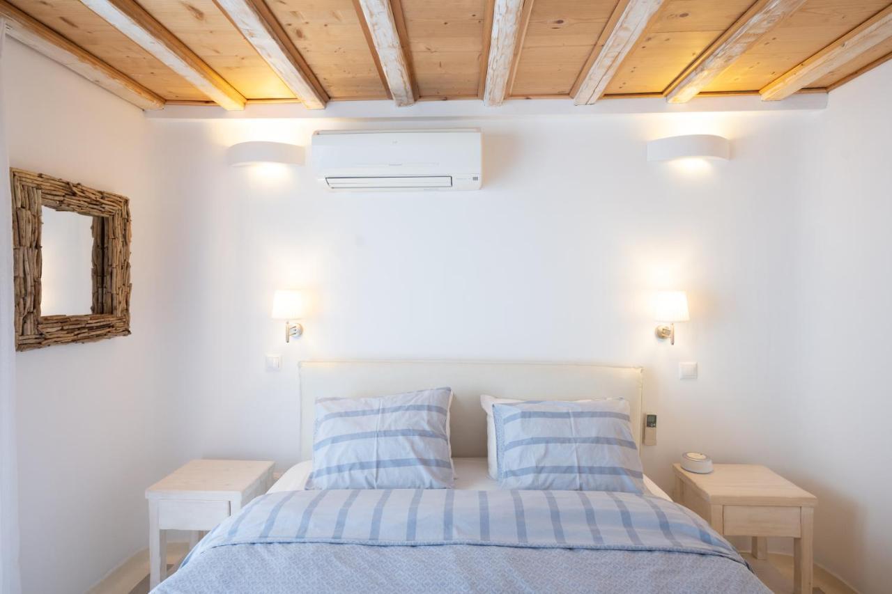 Blue, White And Grey Suites Орнос Экстерьер фото
