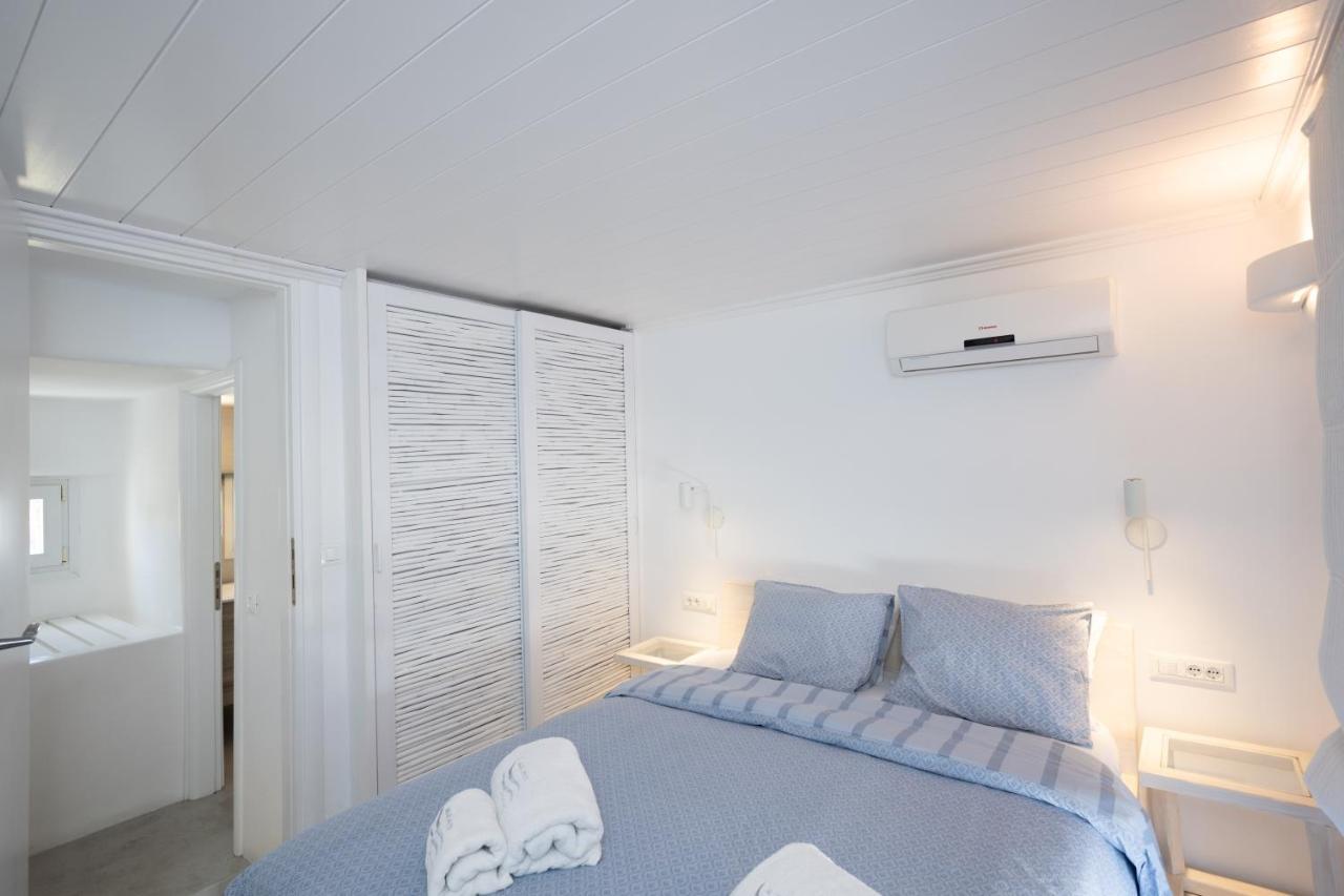 Blue, White And Grey Suites Орнос Экстерьер фото